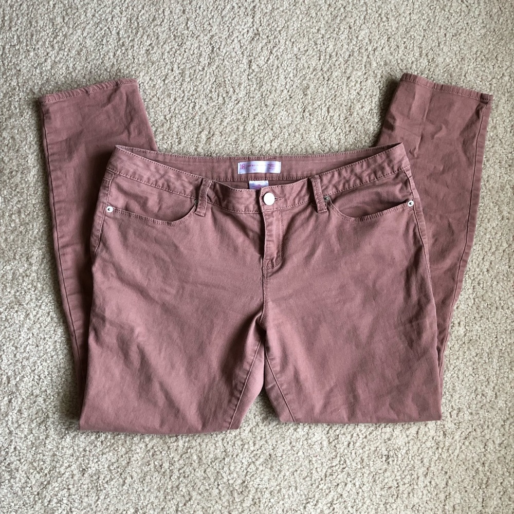 ❤️3 for $20❤️ No Boundaries Soft Rose Skinny Jeans